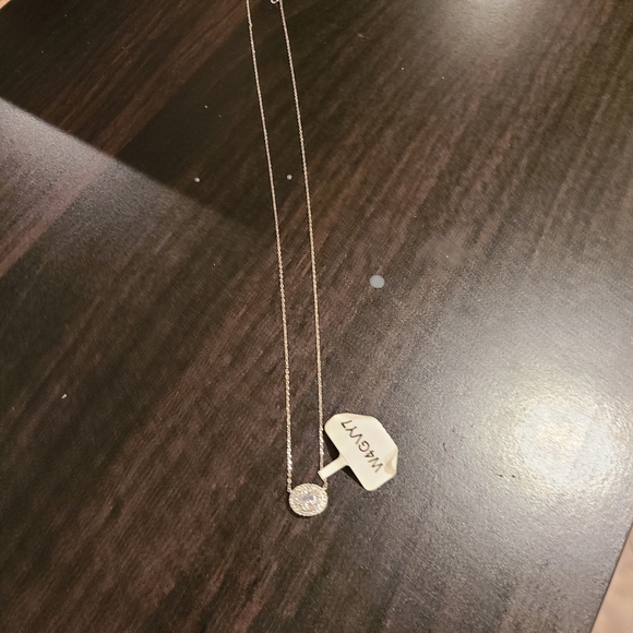 Oval Charmed Aroma Necklace - Picture 2 of 2